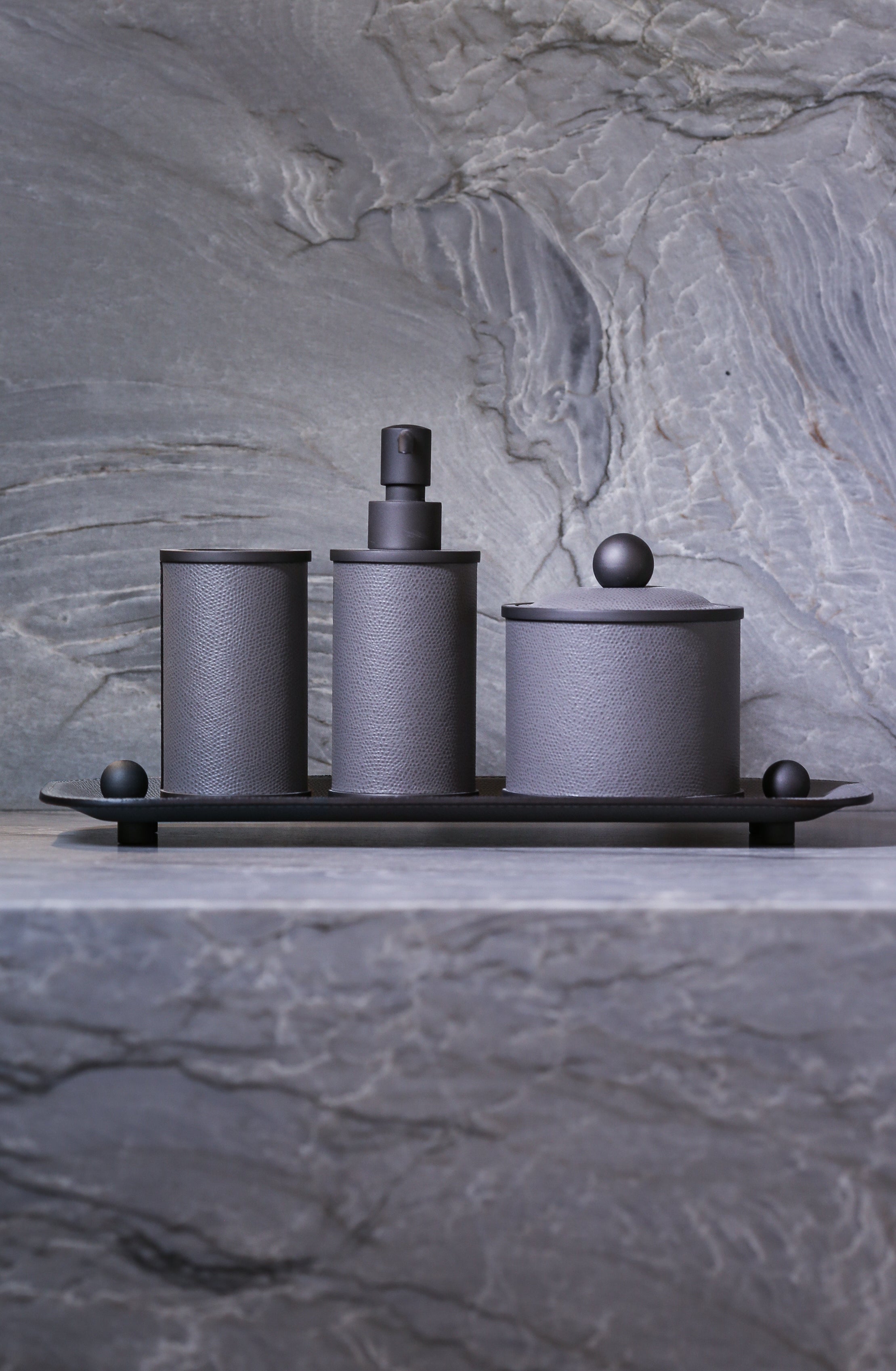 Olimpia Round Bathroom Set