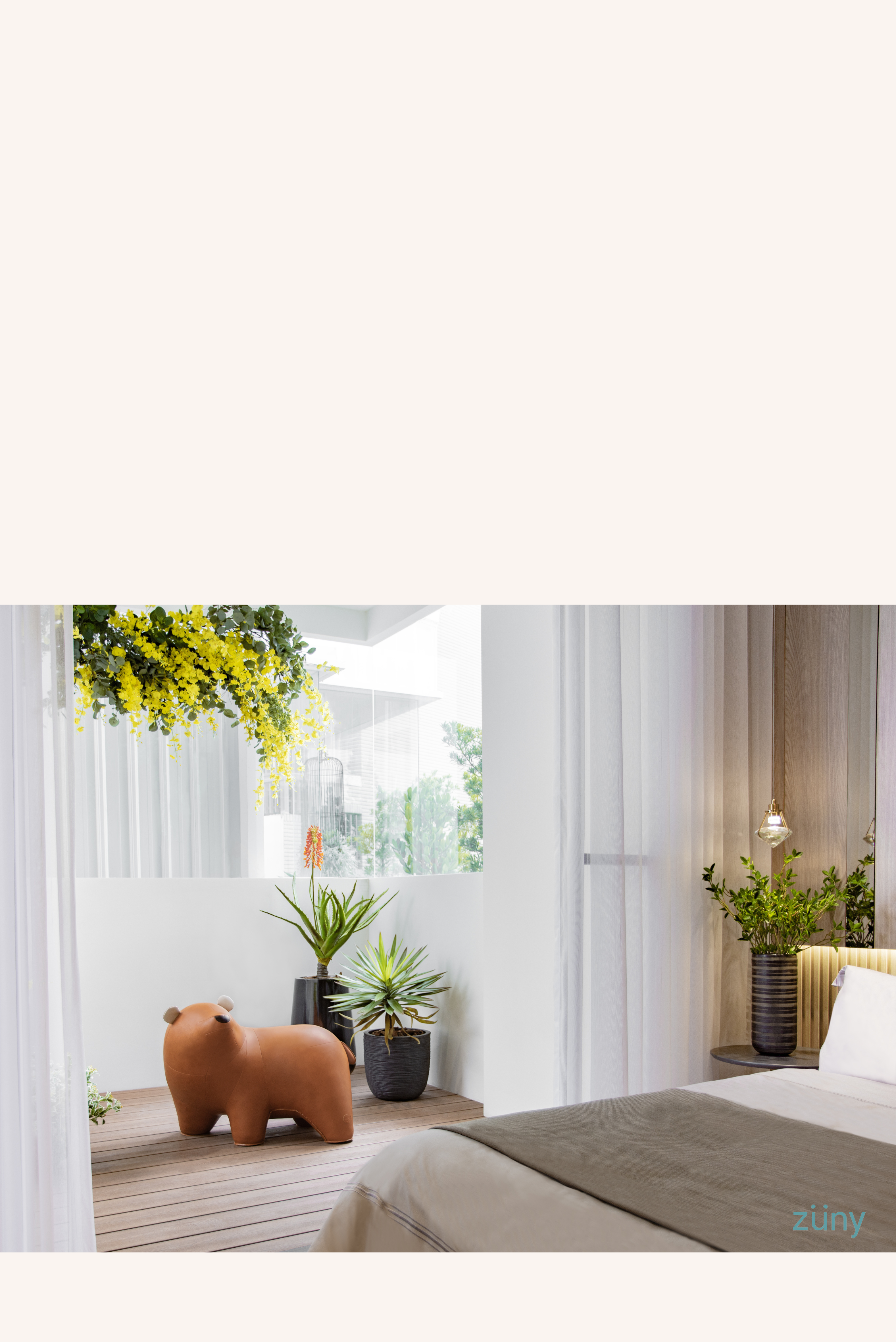 Gaze Bear Bero Giant Decor