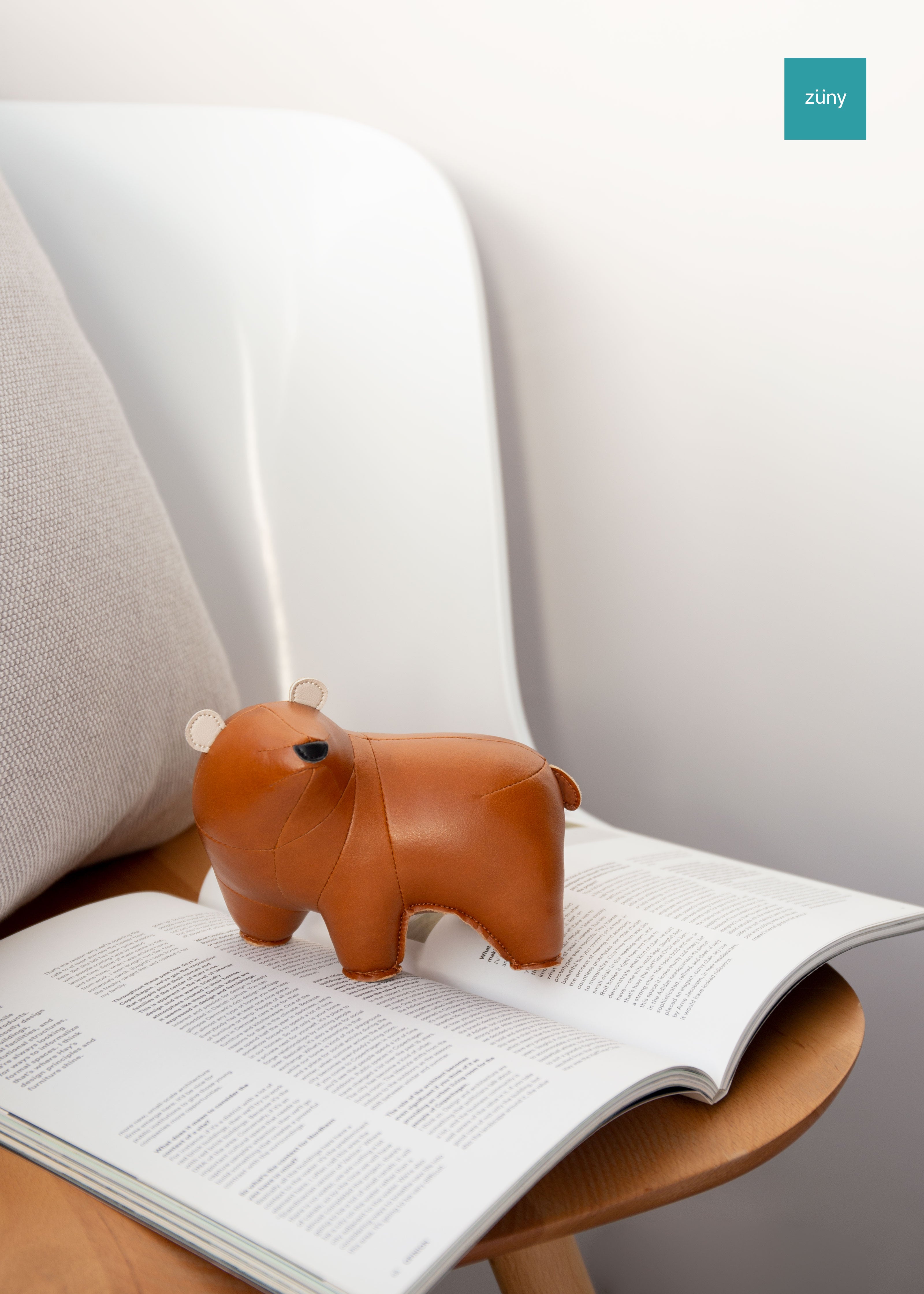 Gaze Bear Bero Paperweight