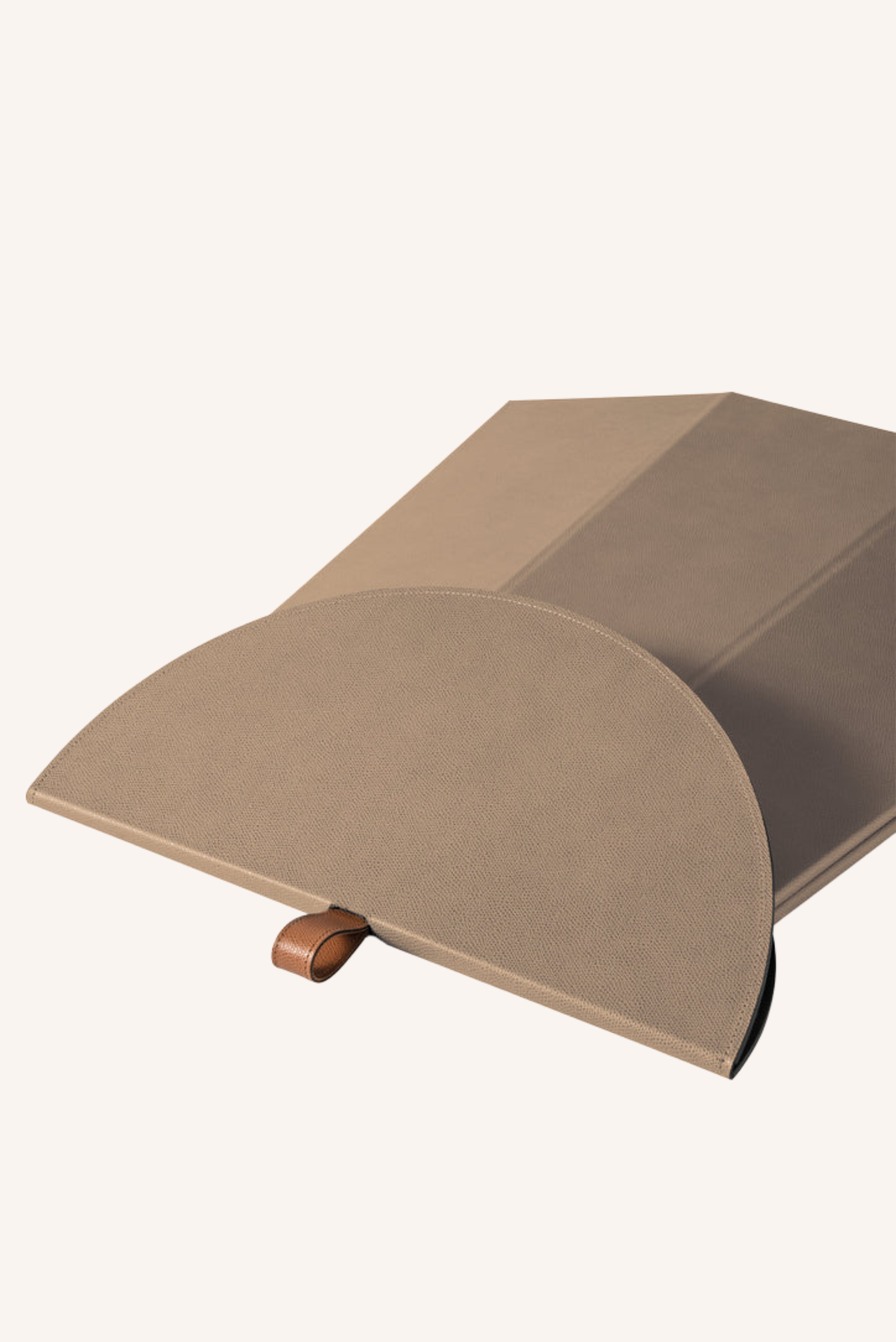 Aile Folding Table